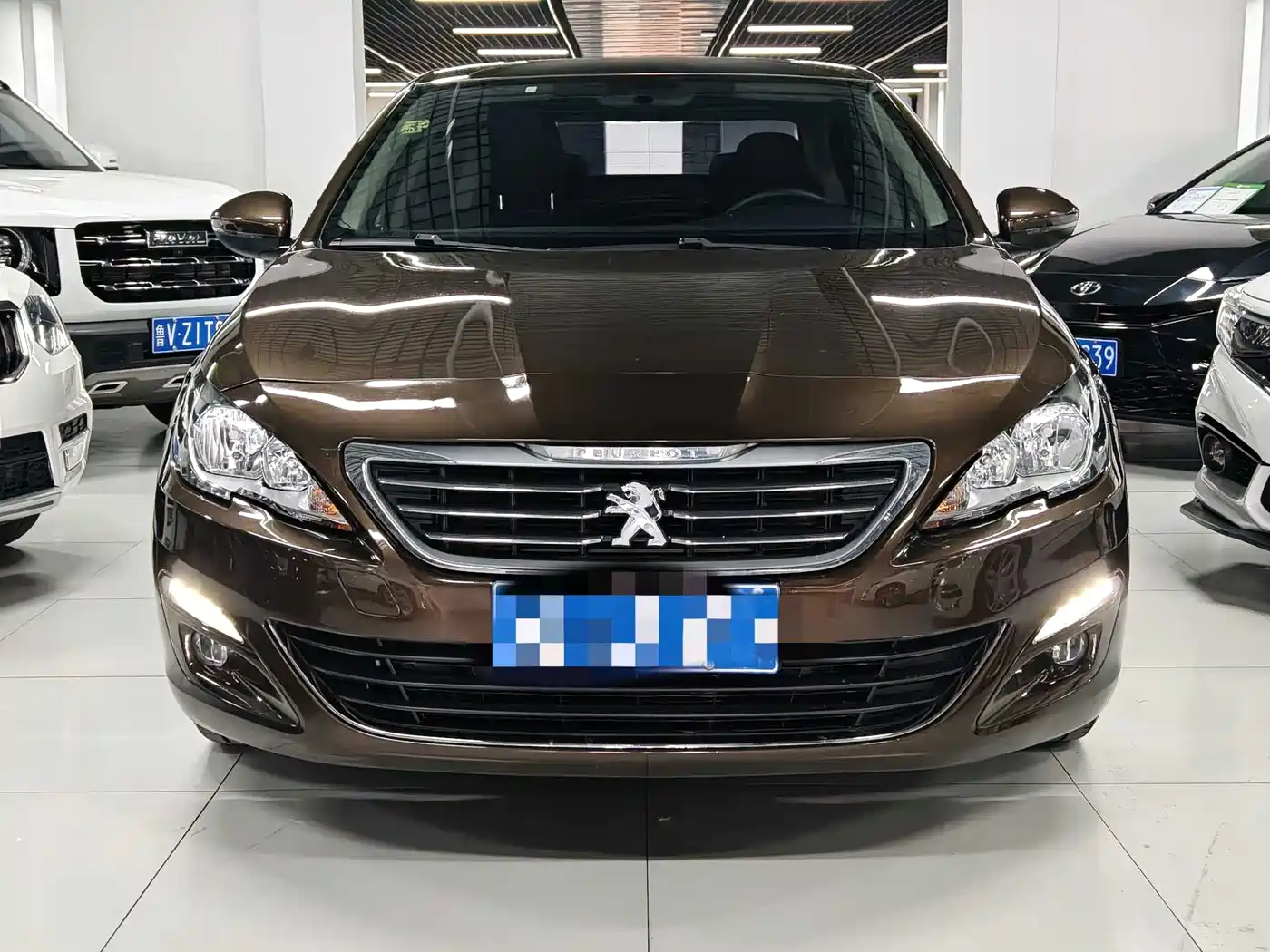 Peugeot 408 2014 1.8L Automatic Luxury Edition фото 2