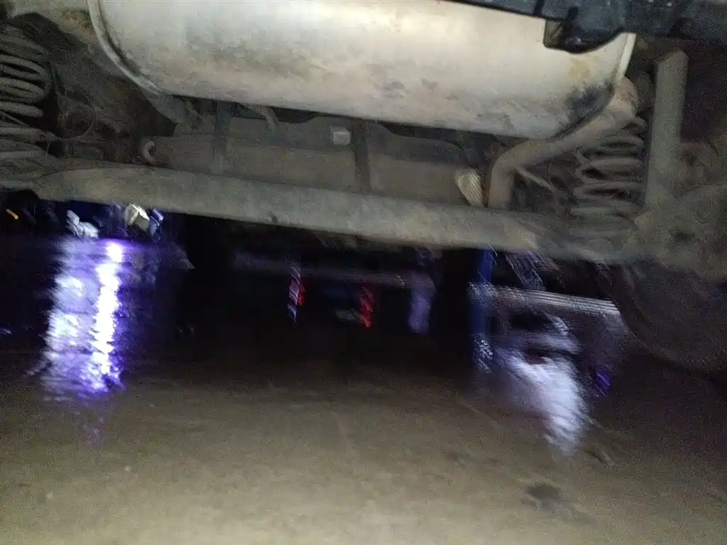 BYD Yuan 2017 1.5L Auto Cool Connect фото 24