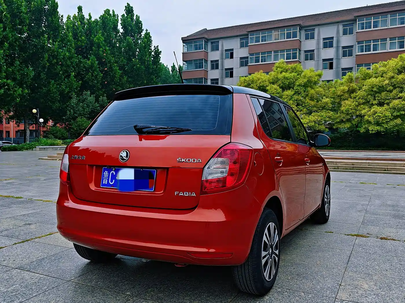 Škoda Fabia 2016 2015 1.4L Automatic Pioneer Edition