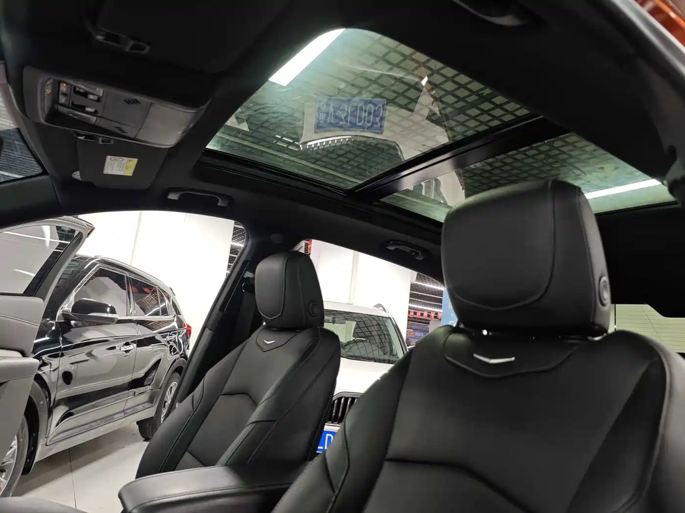 Cadillac XT4 2018 Model 28T 2WD Luxury фото 11