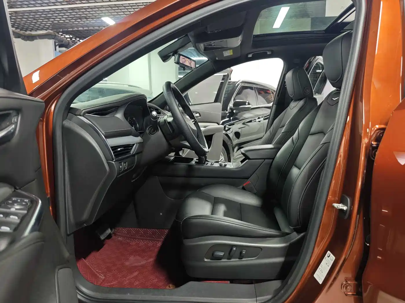 Cadillac XT4 2018 Model 28T 2WD Luxury фото 5