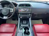 Фото 17 - Jaguar F-PACE