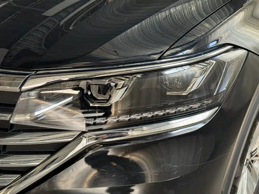 Volkswagen Viloran 2023 Facelift 330TSI Business Edition фото 8