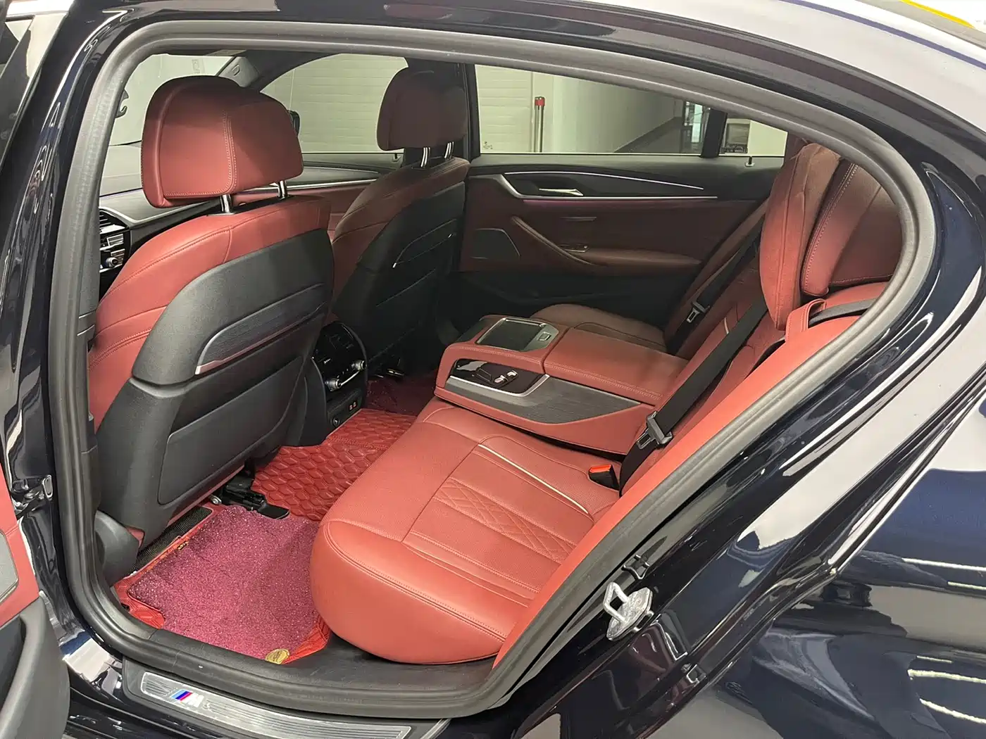 BMW 5 Series 2022 530Li Exclusive M Sport Package фото 11