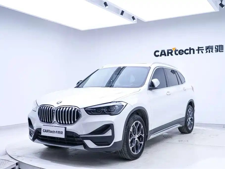 BMW X1 2022 sDrive20Li Fashion фото 9