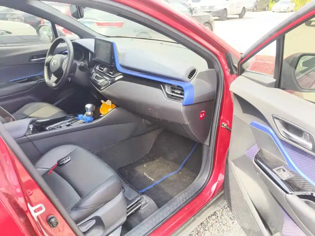 Toyota C-HR 2019 2018 2.0L Leading Sunroof Edition V