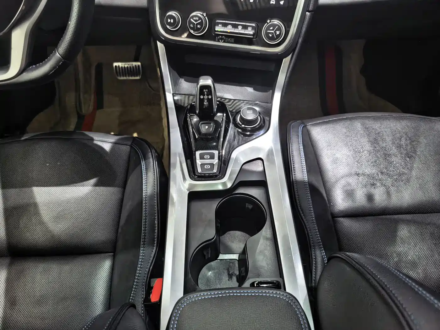 Lynk & Co 01 EM-P 2018 2018 1.5T PHEV Jin Pro China V