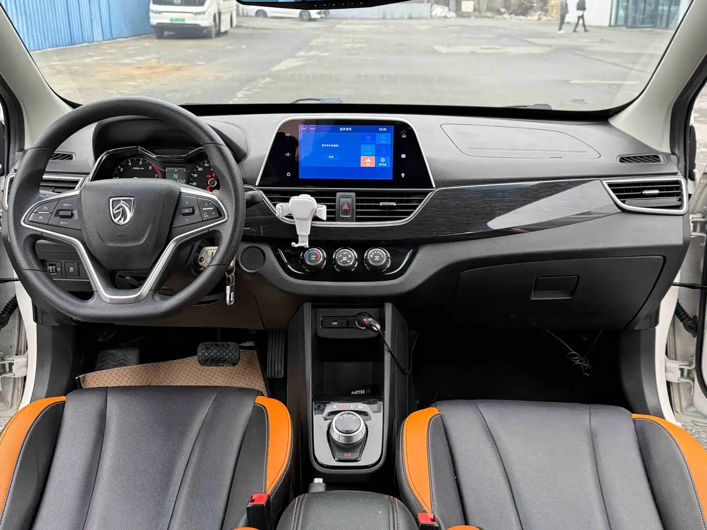 Baojun 310 2018 2017 1.5L Auto Luxury