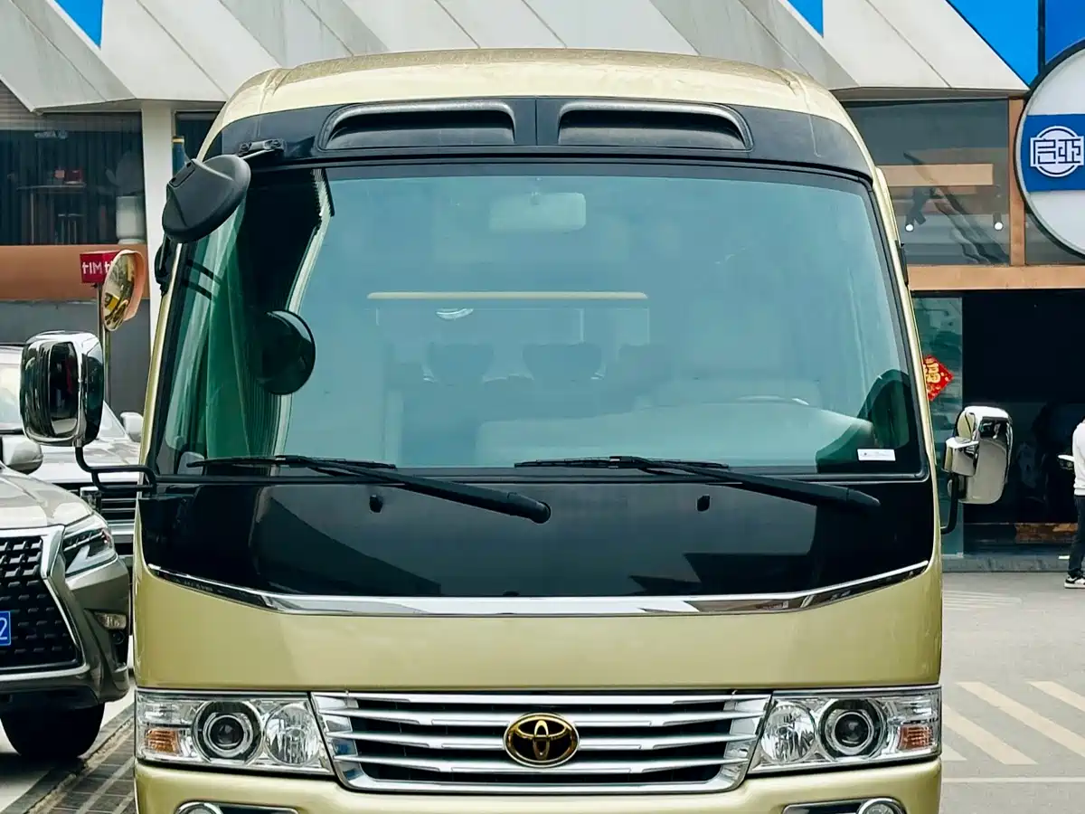 Toyota Coaster 2019 4.0L Luxury Vehicle GRB53L-ZCMEK 20-seater 9GR фото 2