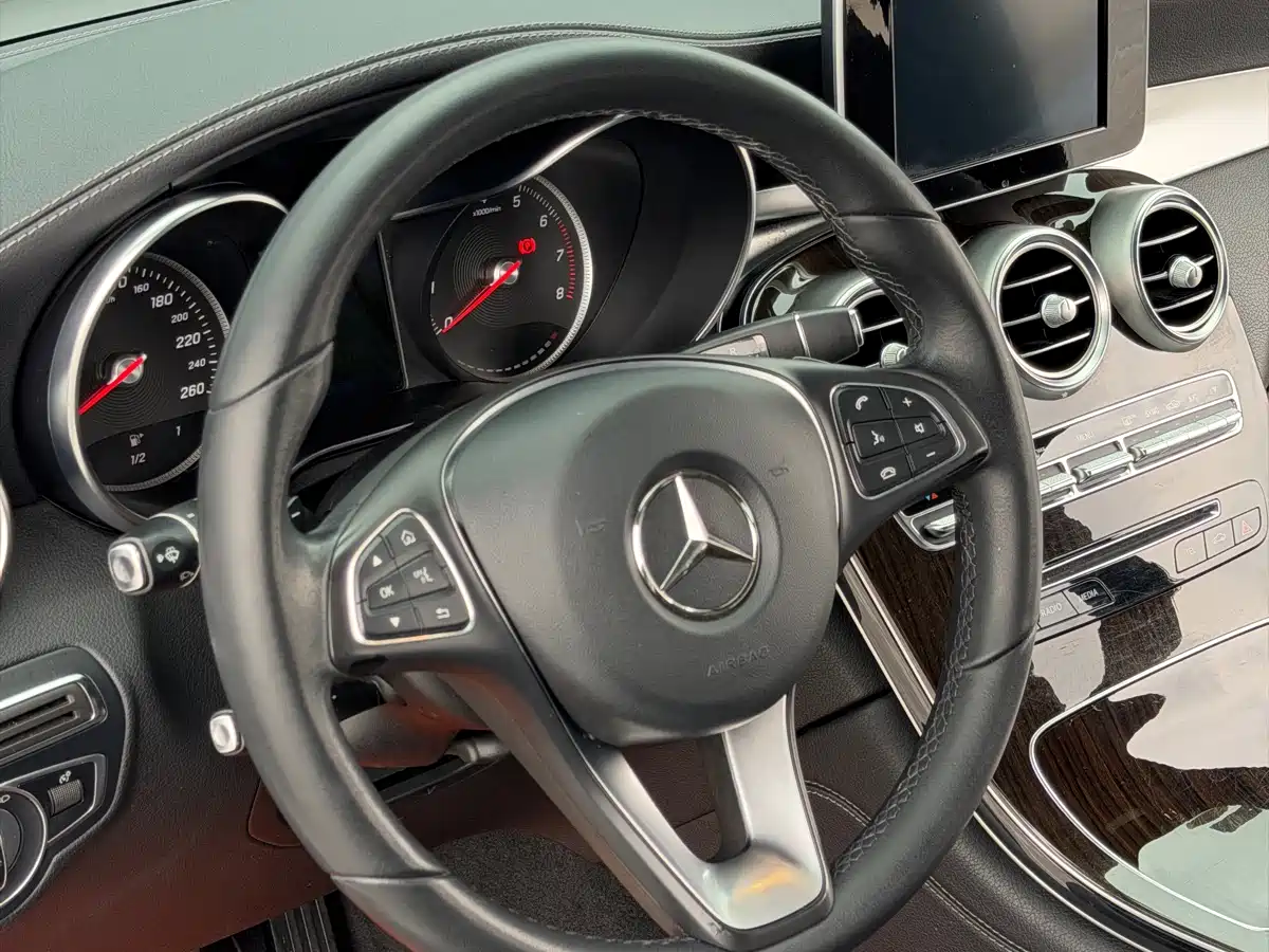 Mercedes-Benz GLC 2018 GLC 260 4MATIC Dynamic фото 18