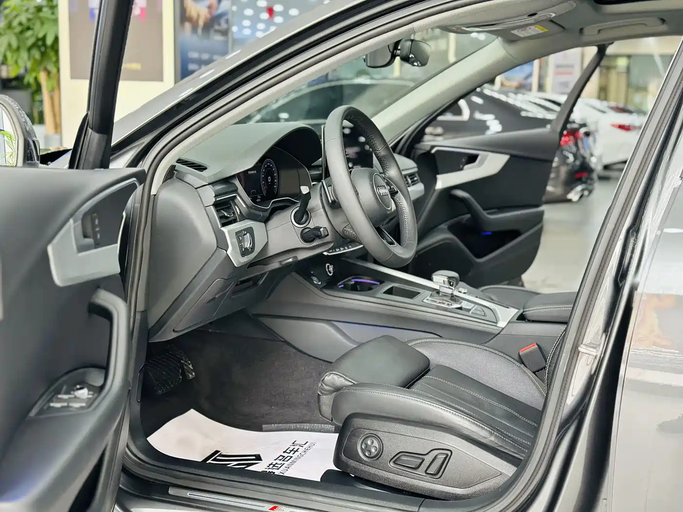 Audi A4L 2020 40 TFSI quattro Luxury Dynamic фото 4