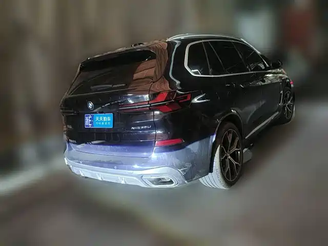 BMW X5 2023 xDrive 30Li Premium M Sport Package — фото 2