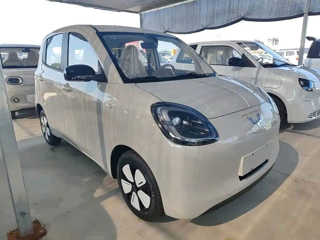 Wuling Motors Hongguang MINIEV 2026 2025 4-Door Advanced
