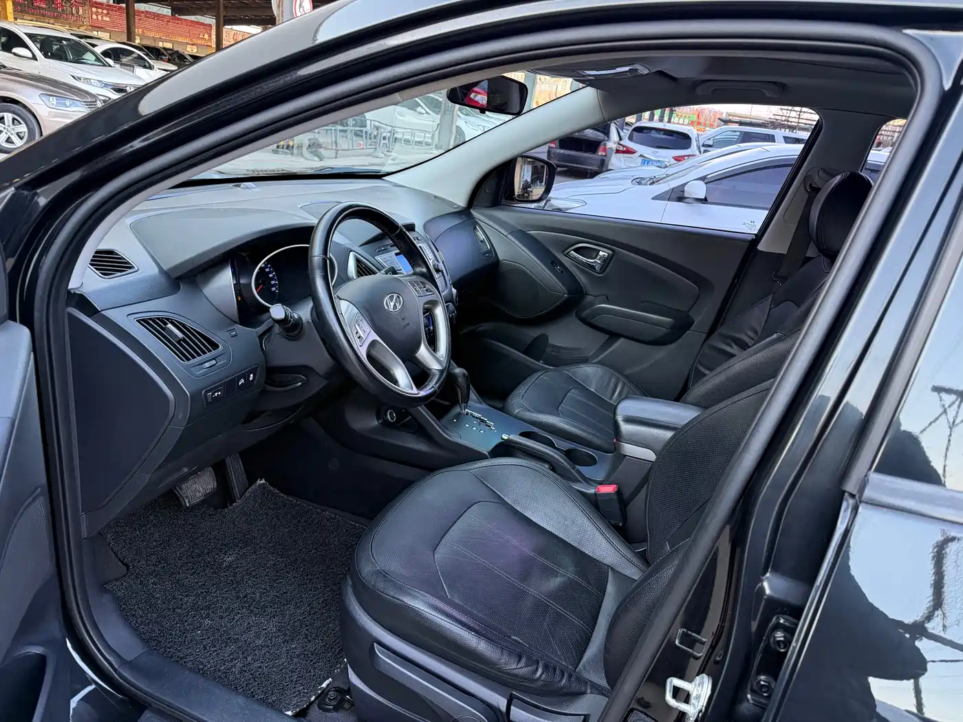 Hyundai Beijing Hyundai ix35 2013 2.0L Auto 2WD Smart GLS China IV фото 4