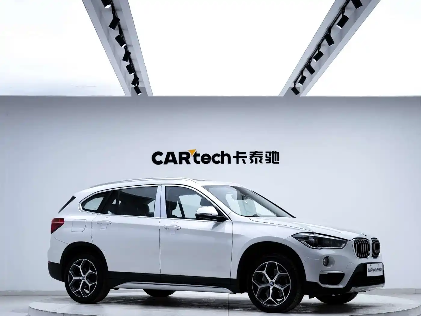 BMW X1 2019 xDrive20Li Premium Model фото 2