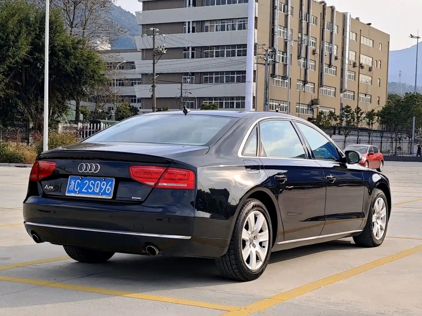 Audi A8 2011 A8L 3.0 TFSI quattro Premium (245kW) фото 5