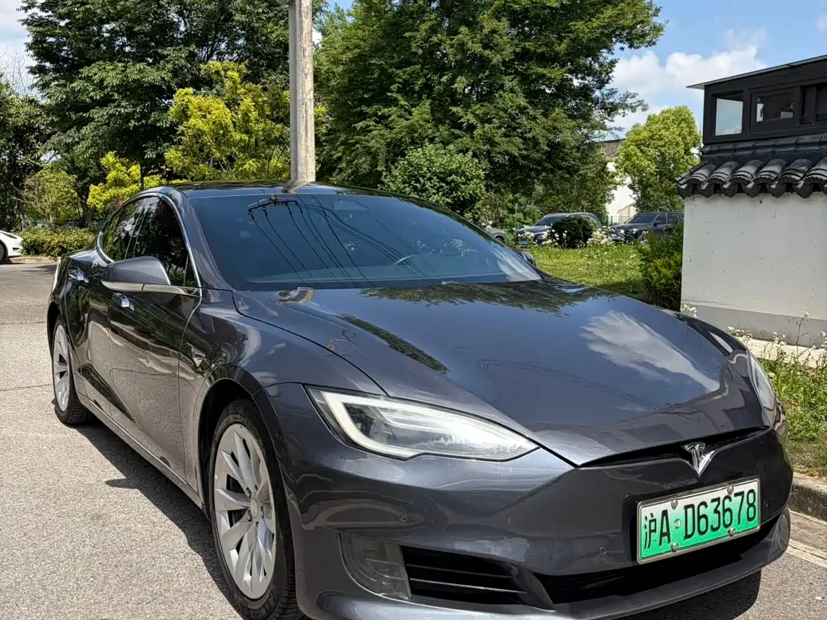 TESLA MODEL S