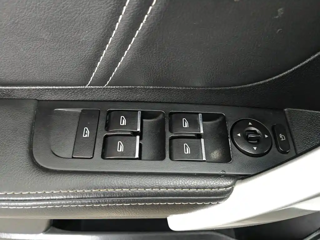 Фото 9 - Geely Emgrand
