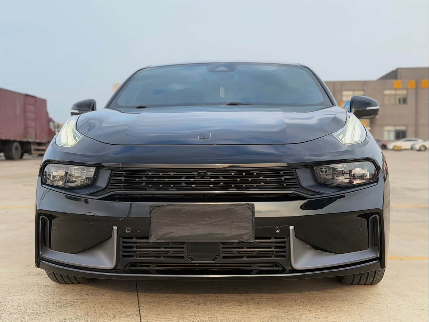 Lynk & Co 03
