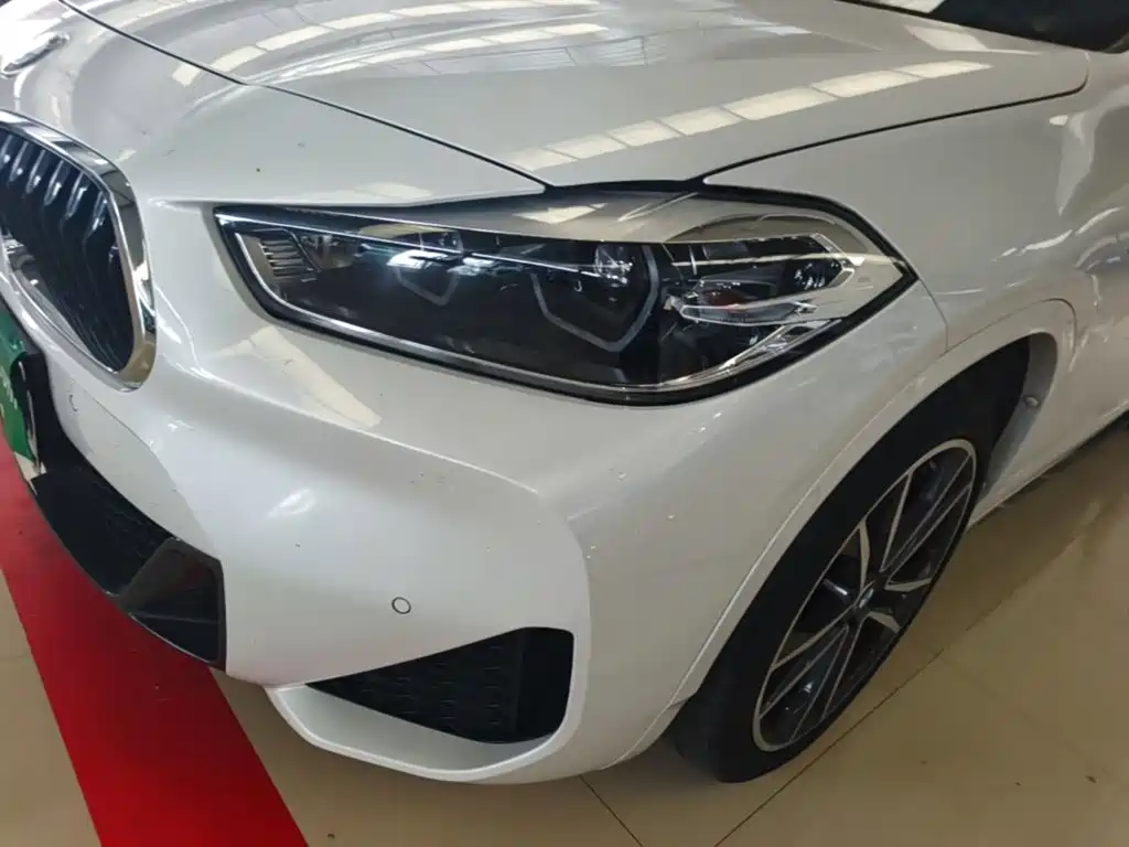 Photo 24 - BMW X2