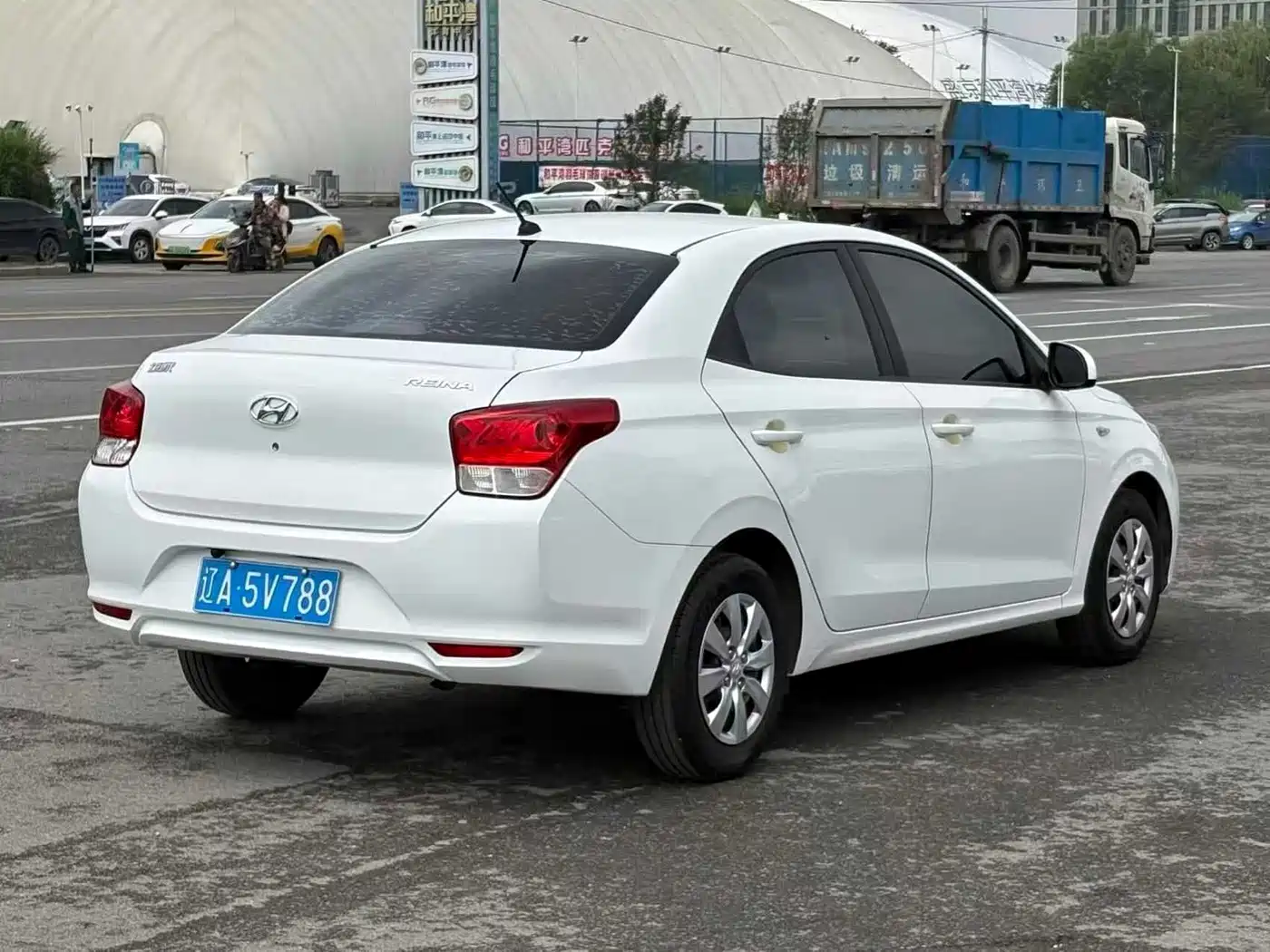 Hyundai Verna 2021 2020 1.4L Manual GLS Colorful Connected Edition