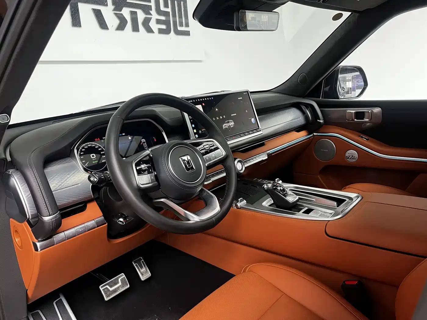 TANK TANK 700 NEW ENERGY