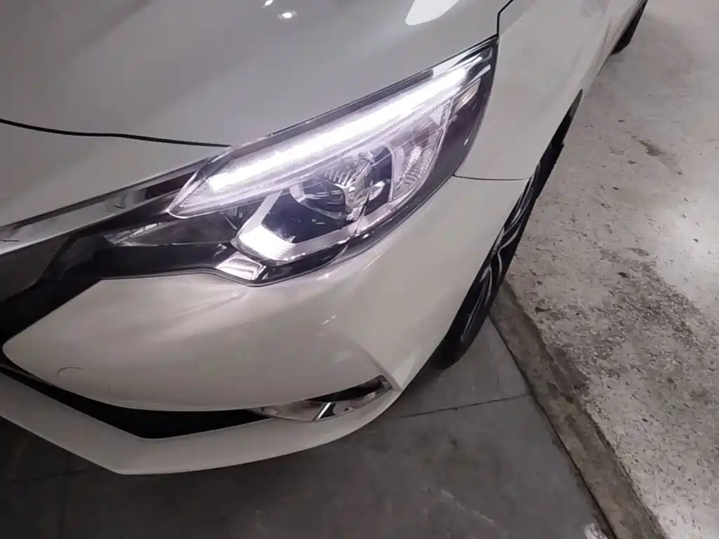 Venucia T90 2018 2018 2.0L CVT Smart Connection Intelligent Edition China V