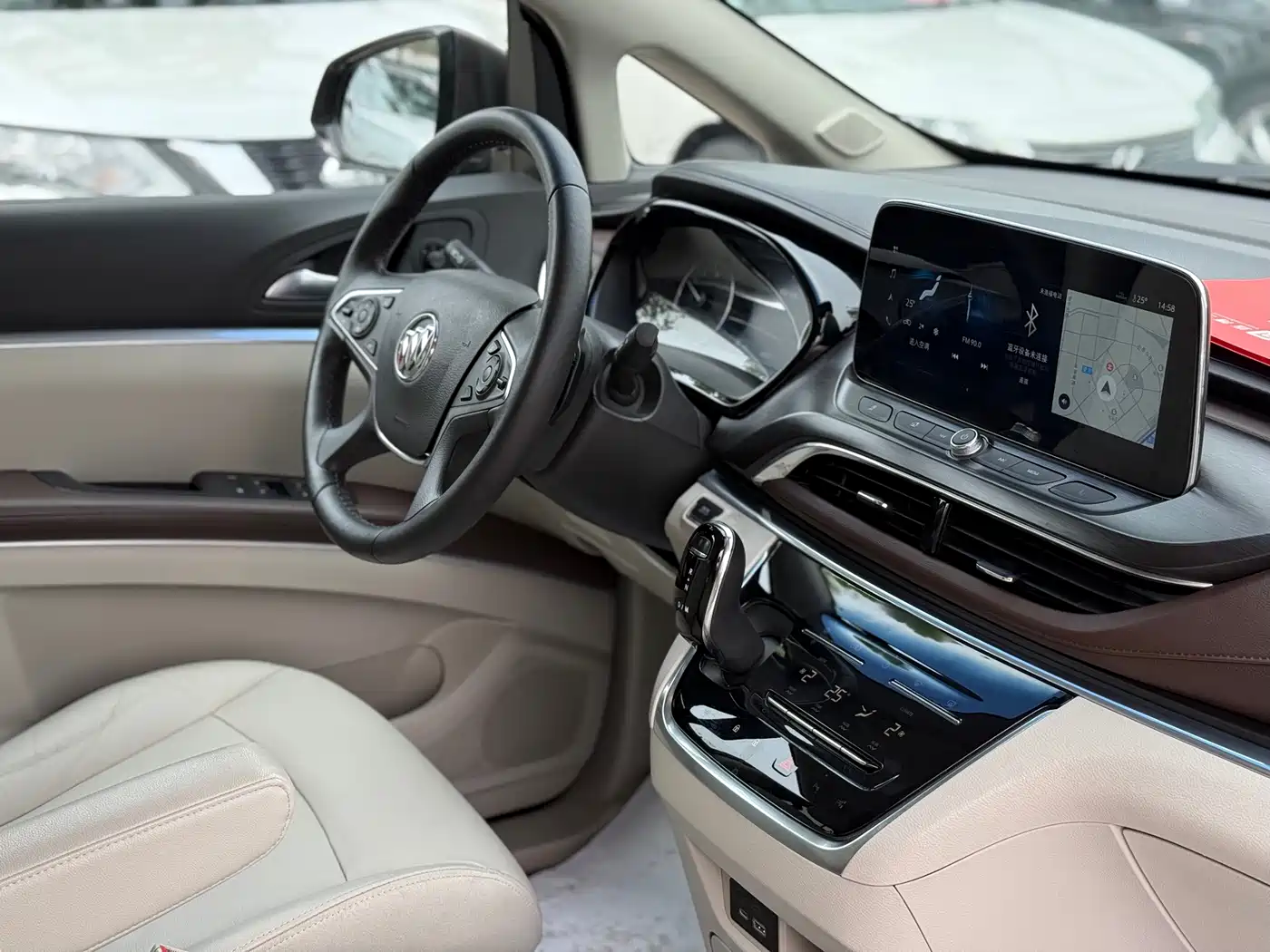 Buick GL8 2021 Land Business Class 652T Luxury фото 20