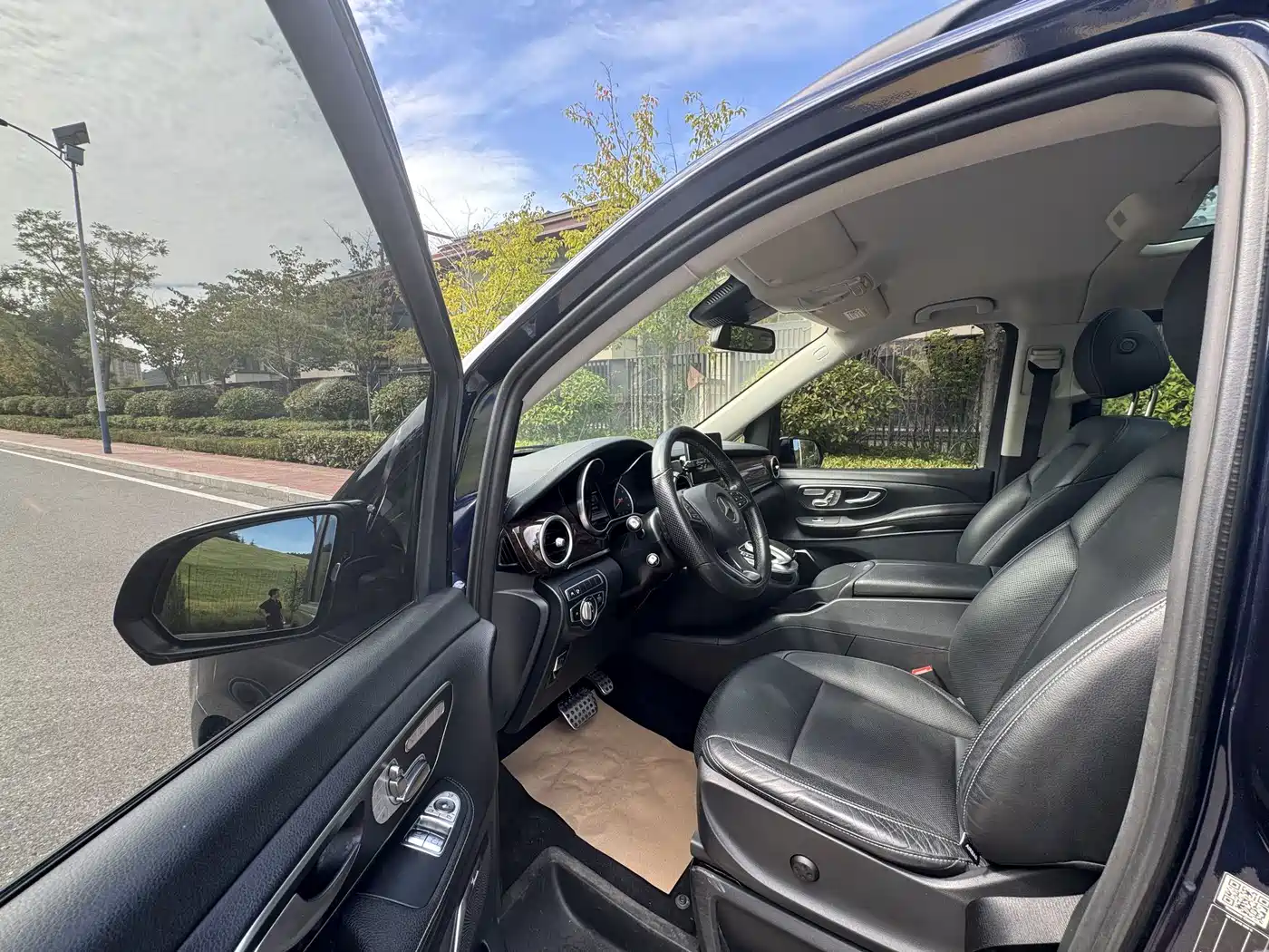 Mercedes-Benz V-Class 2017 2017 Model V 260 L Premium Extended Edition