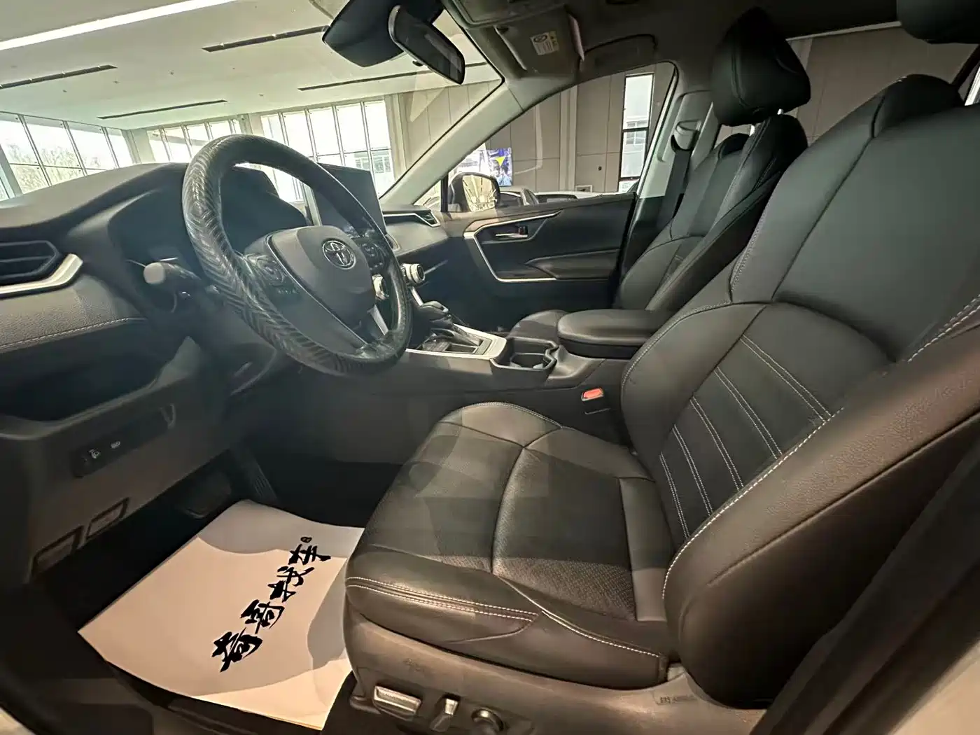 Toyota Wildlander 2020 2.0L CVT 2WD Luxury Edition фото 7