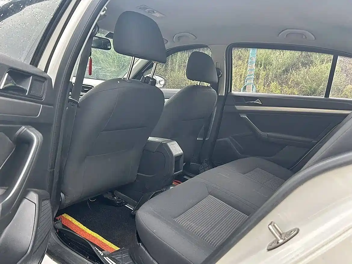 Volkswagen Lavida 2017 1.6L Automatic Trend Edition фото 9