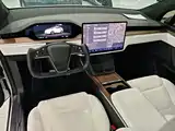 Фото 10 - Tesla Model X