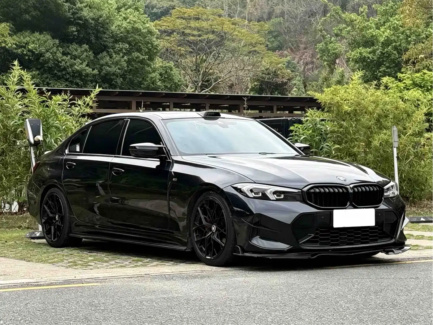 BMW 3 Series 2023 325Li M Sport Package фото 3