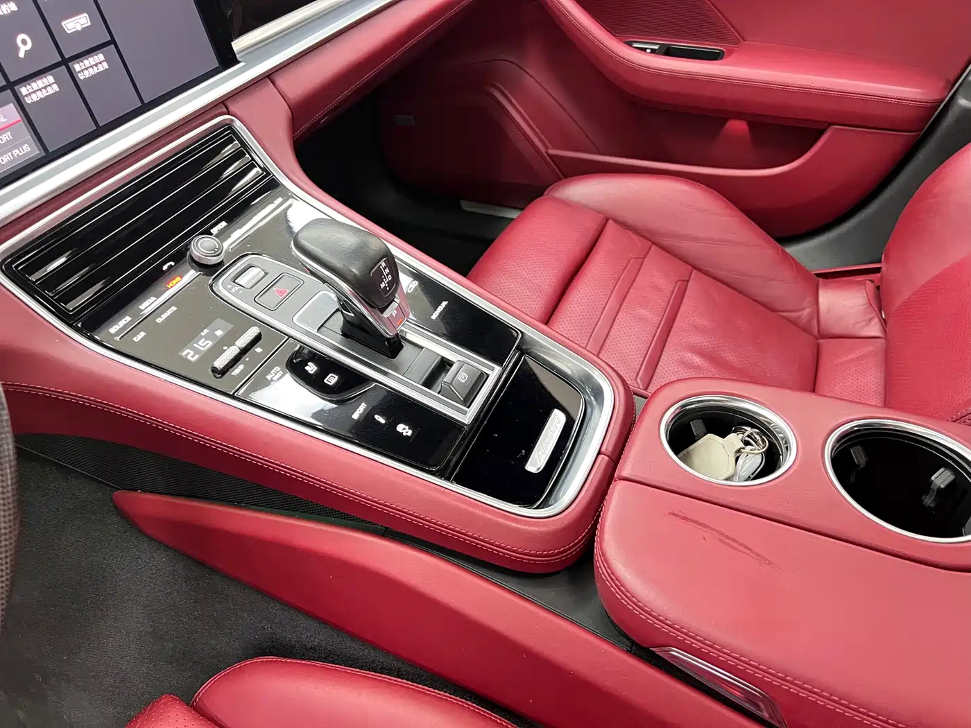 Porsche Panamera 2017 Panamera 3.0T фото 29