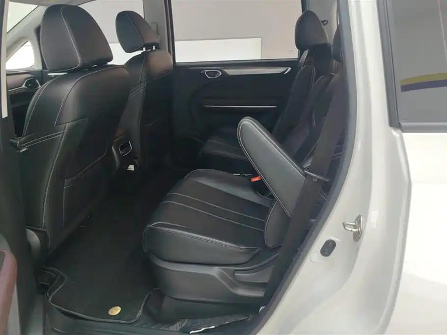 GAC Trumpchi Trumpchi M6 2023 PRO 270T DCT Premium Edition фото 11