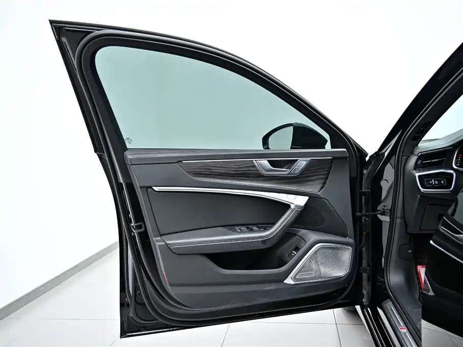 Audi A6L 2024 55 TFSI quattro Exclusive Dynamic фото 19