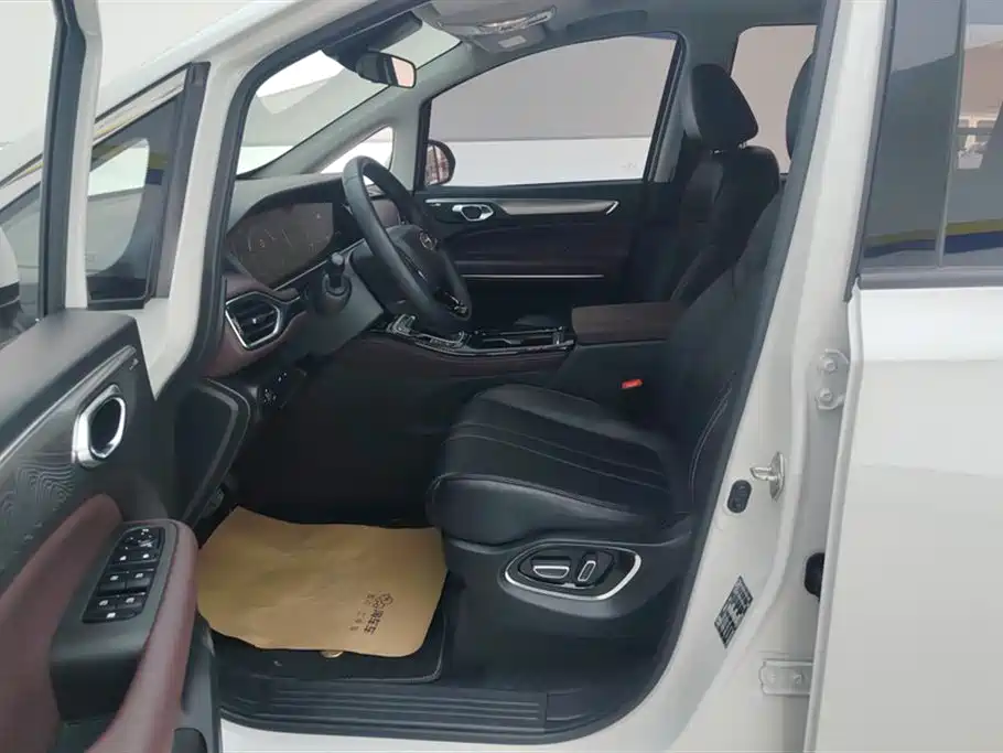 GAC Trumpchi Trumpchi M6 2023 PRO 270T DCT Premium Edition фото 9