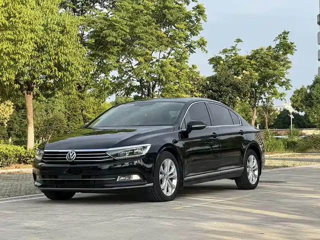  Volkswagen Magotan 2018 Facelift 330TSI DSG Luxury