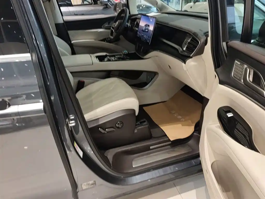 Denza D9 2025 Model DM-i Smart Drive Edition 1020 AWD Flagship фото 11
