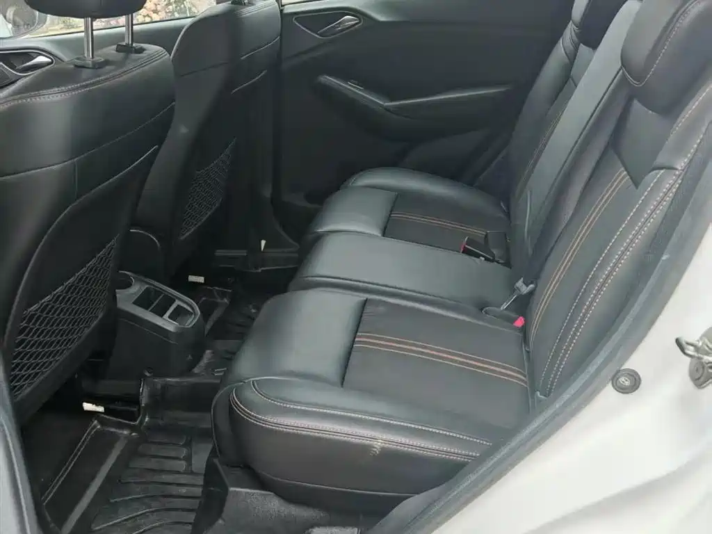 BYD Yuan 2017 1.5L Auto Cool Connect фото 14