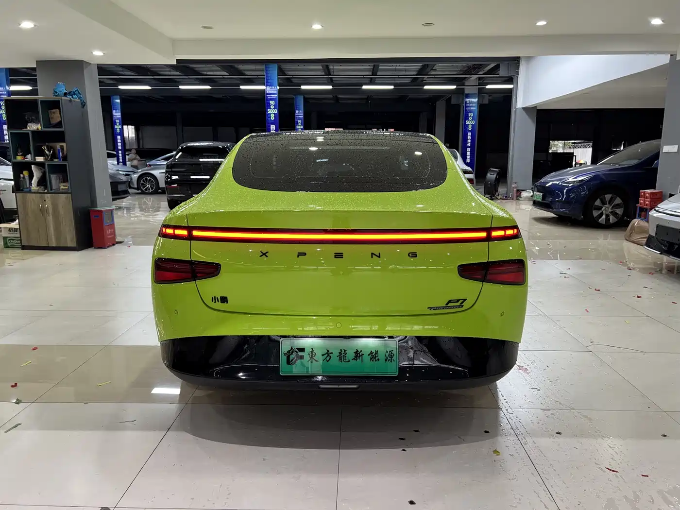 Фото 6 - XPeng P7