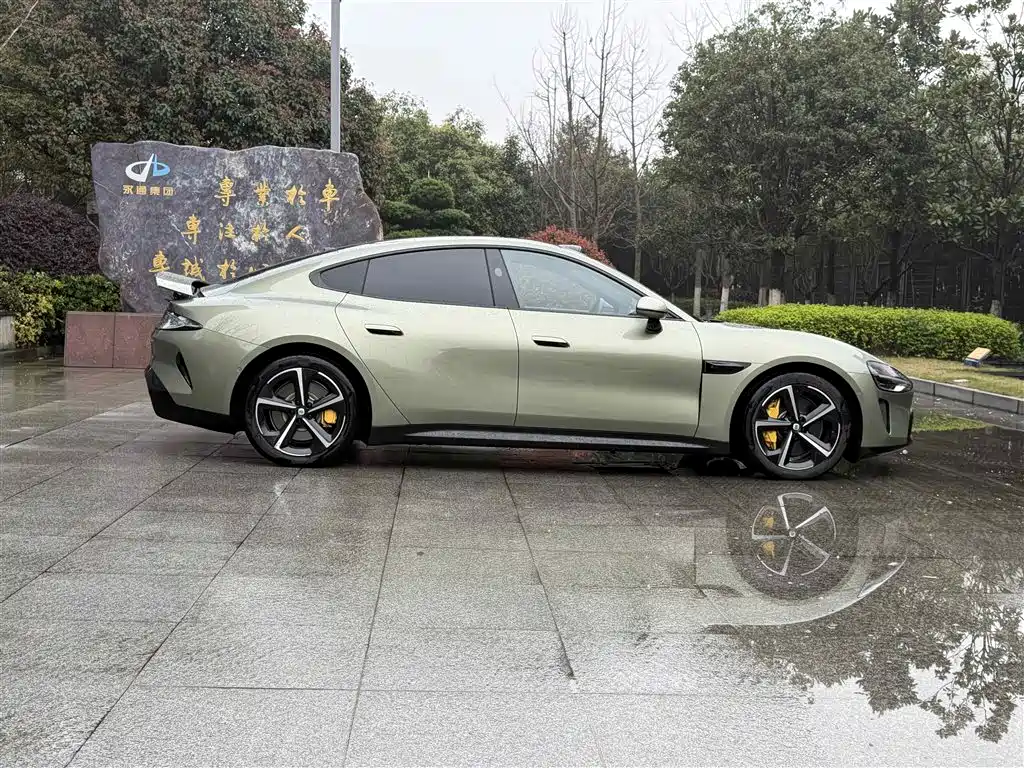 XIAOMI CAR XIAOMI SU7