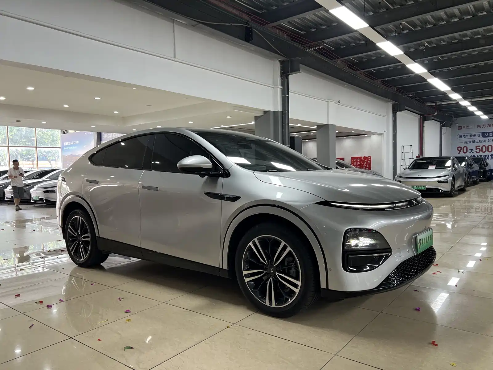 Фото 3 - XPeng G6