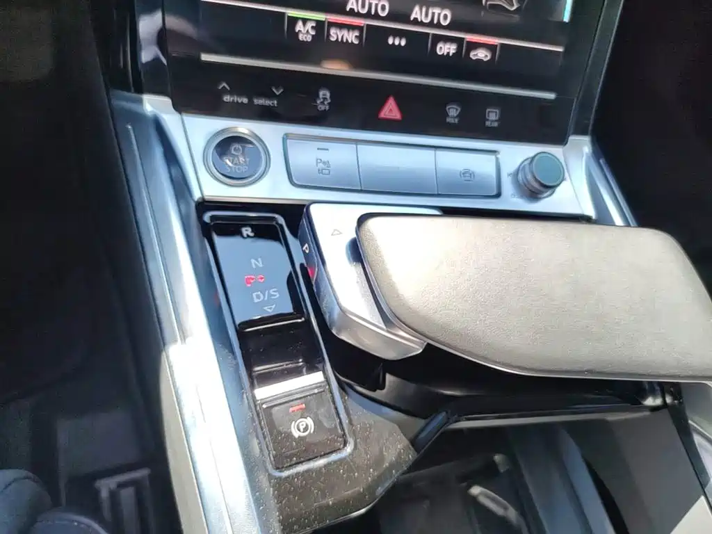 Audi e-tron 2022 2021 50 quattro Luxury