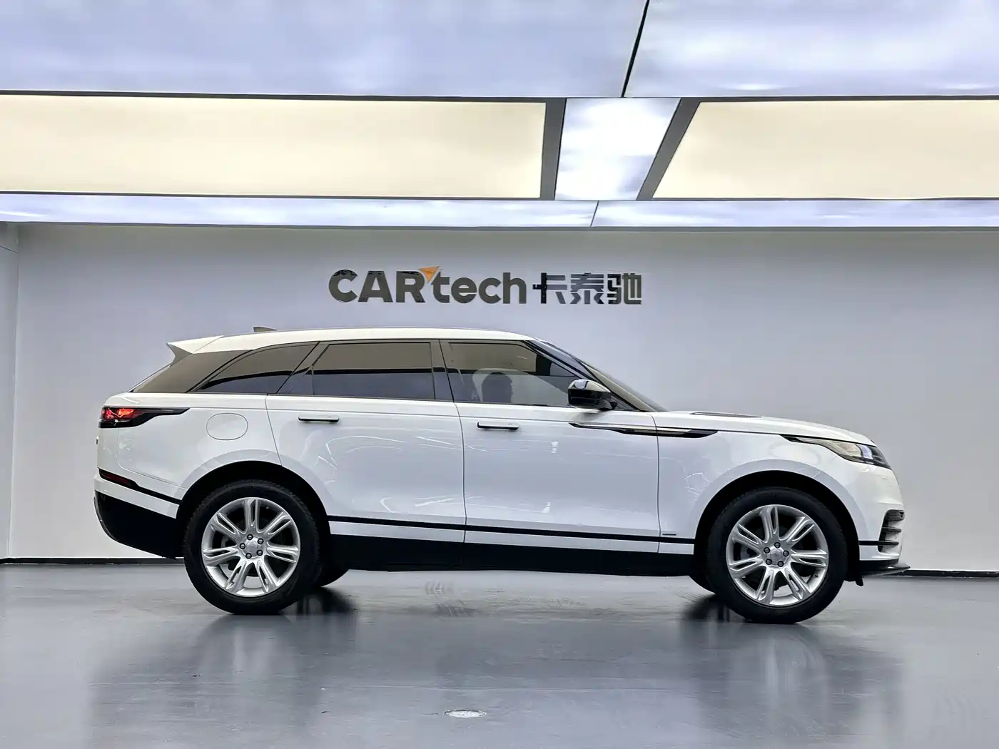 Land Rover Range Rover Velar 2020 P250 фото 4