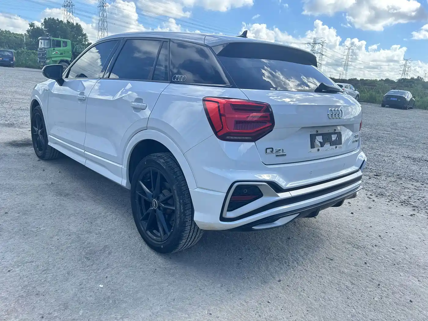 Фото 10 - Audi Q2L