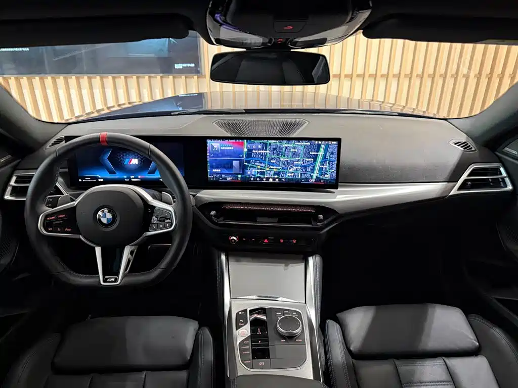 BMW M240i 2026 2025 M240i xDrive