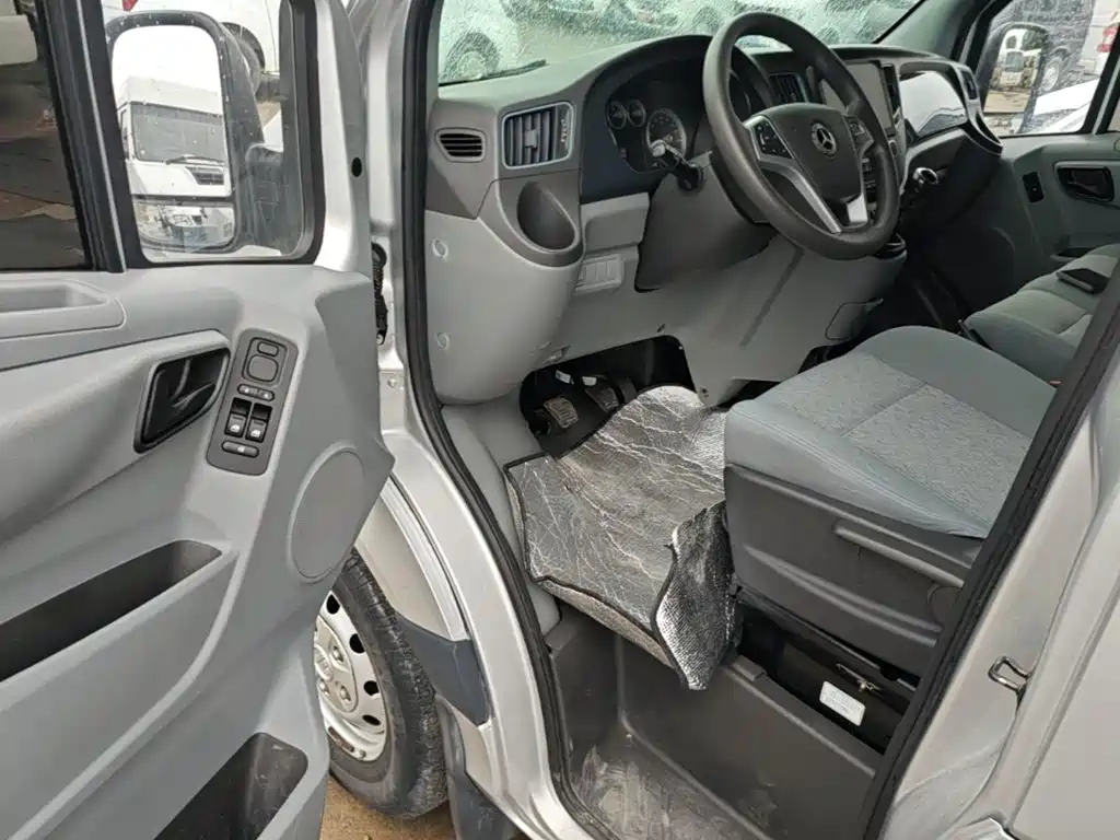 Foton Tuyano 2022 2021 2.0T Manual Tongtu Short Wheelbase Medium Roof 5/6-Seater 4F20TC3