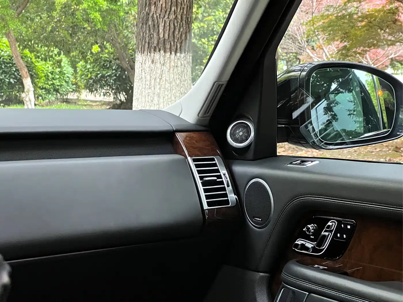 Фото 20 - Land Rover Range Rover