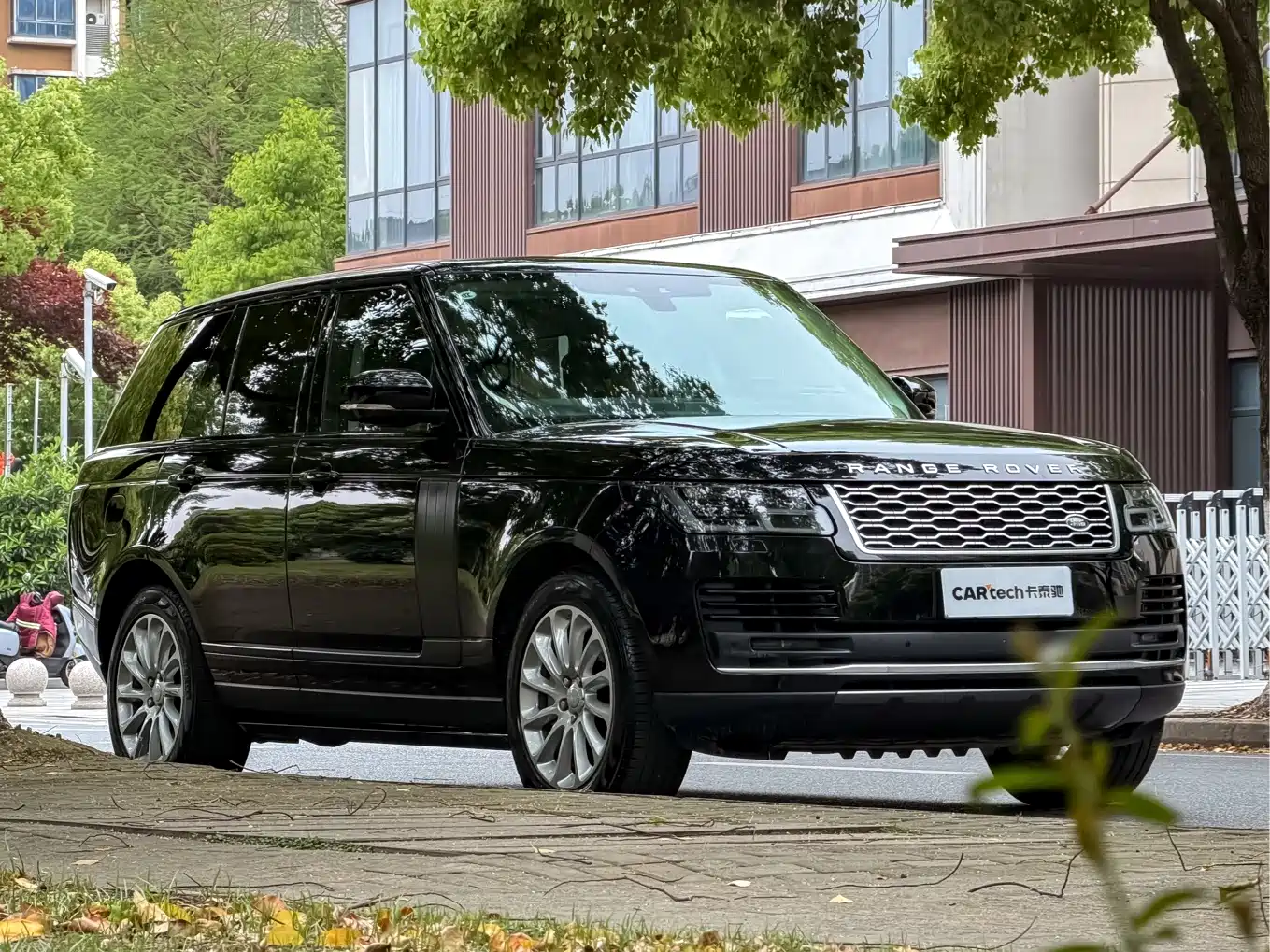 Фото 3 - Land Rover Range Rover